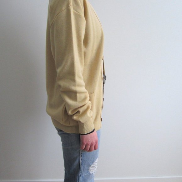 1960s-197 Cream-yellow Button up sweater, cardigan - Picture 2 of 4